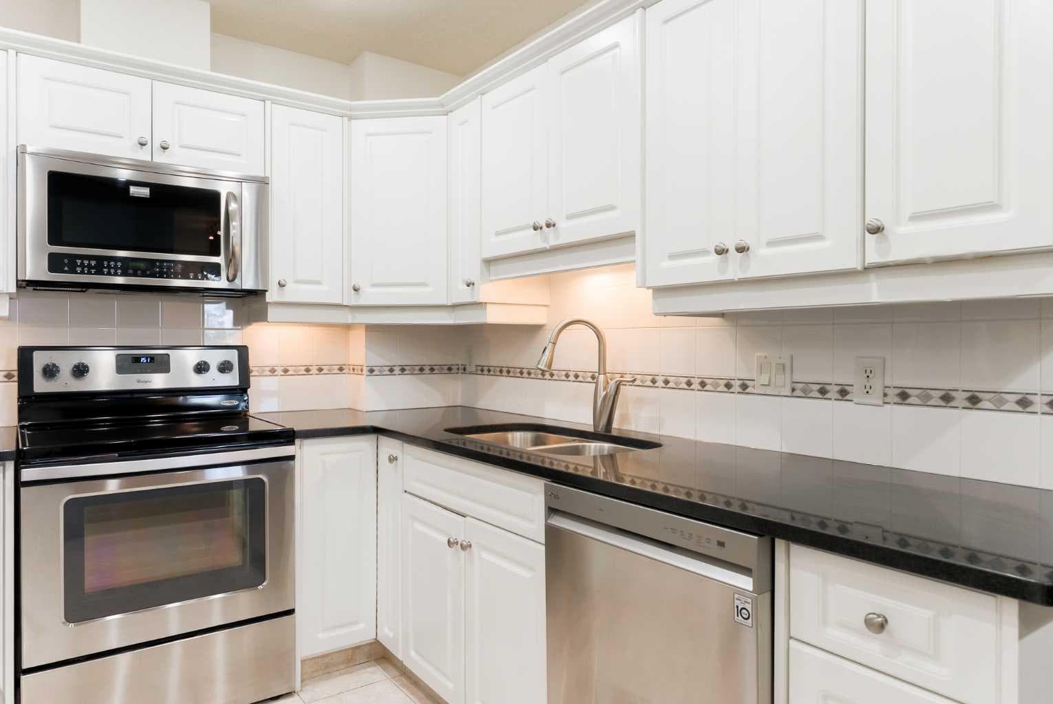 205, 200 Patina Court SW