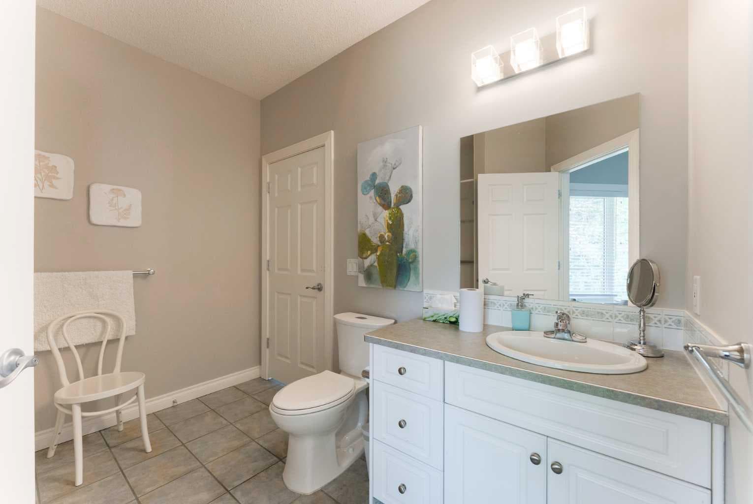 205, 200 Patina Court SW