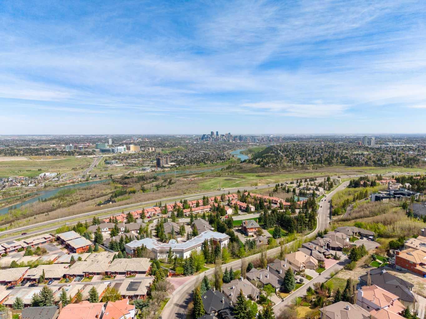 205, 200 Patina Court SW