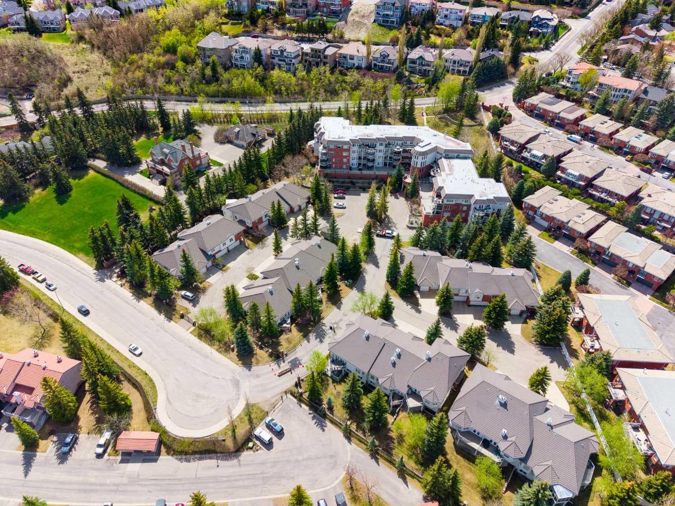 205, 200 Patina Court SW