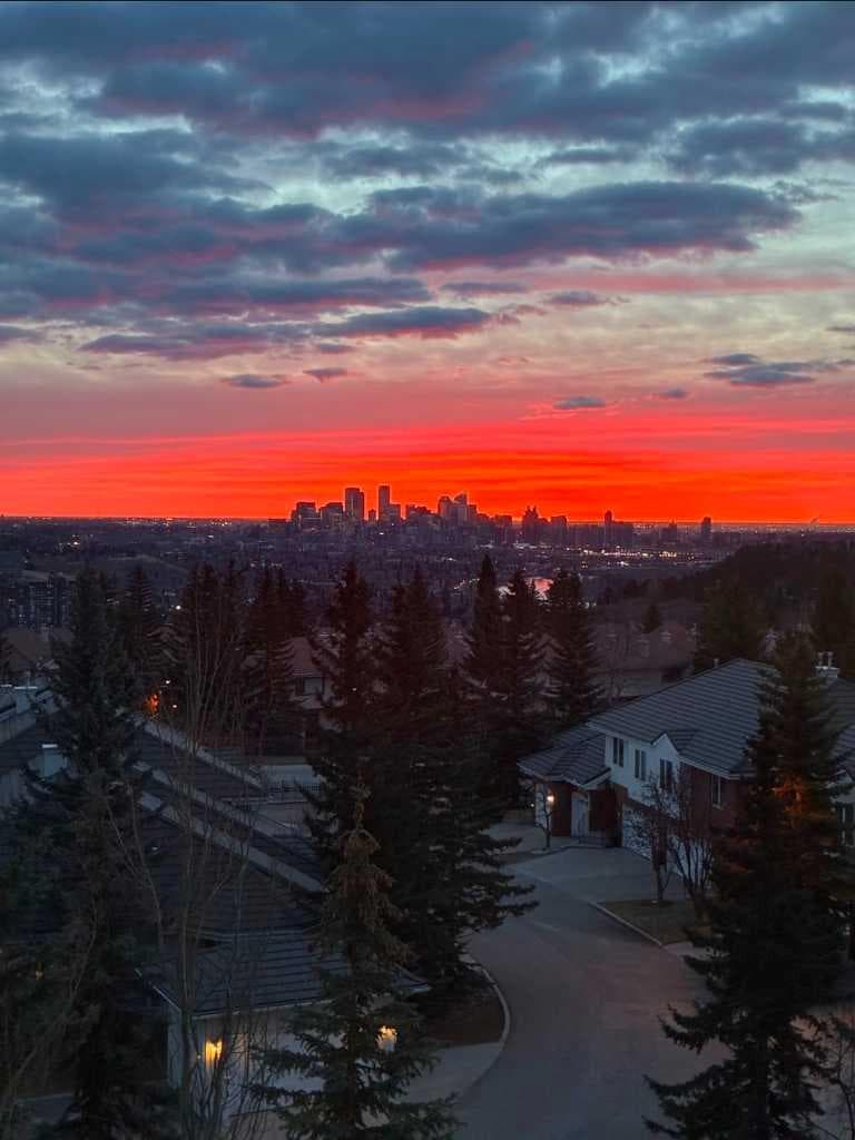 205, 200 Patina Court SW