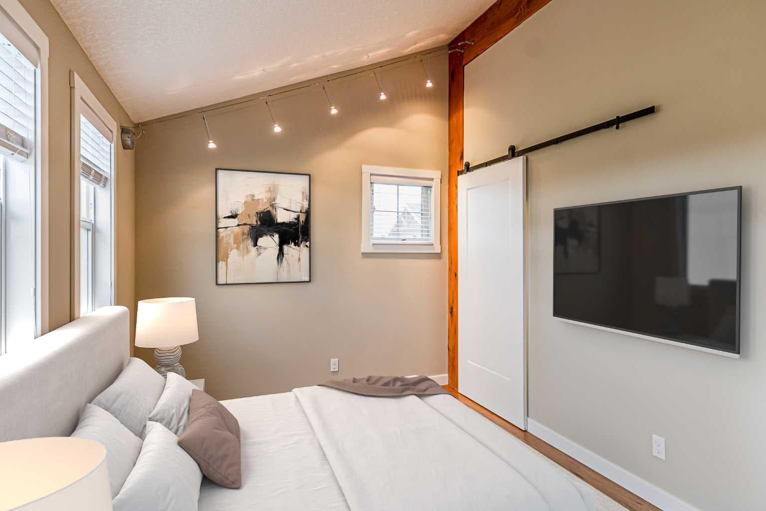 201 Cottageclub Crescent 