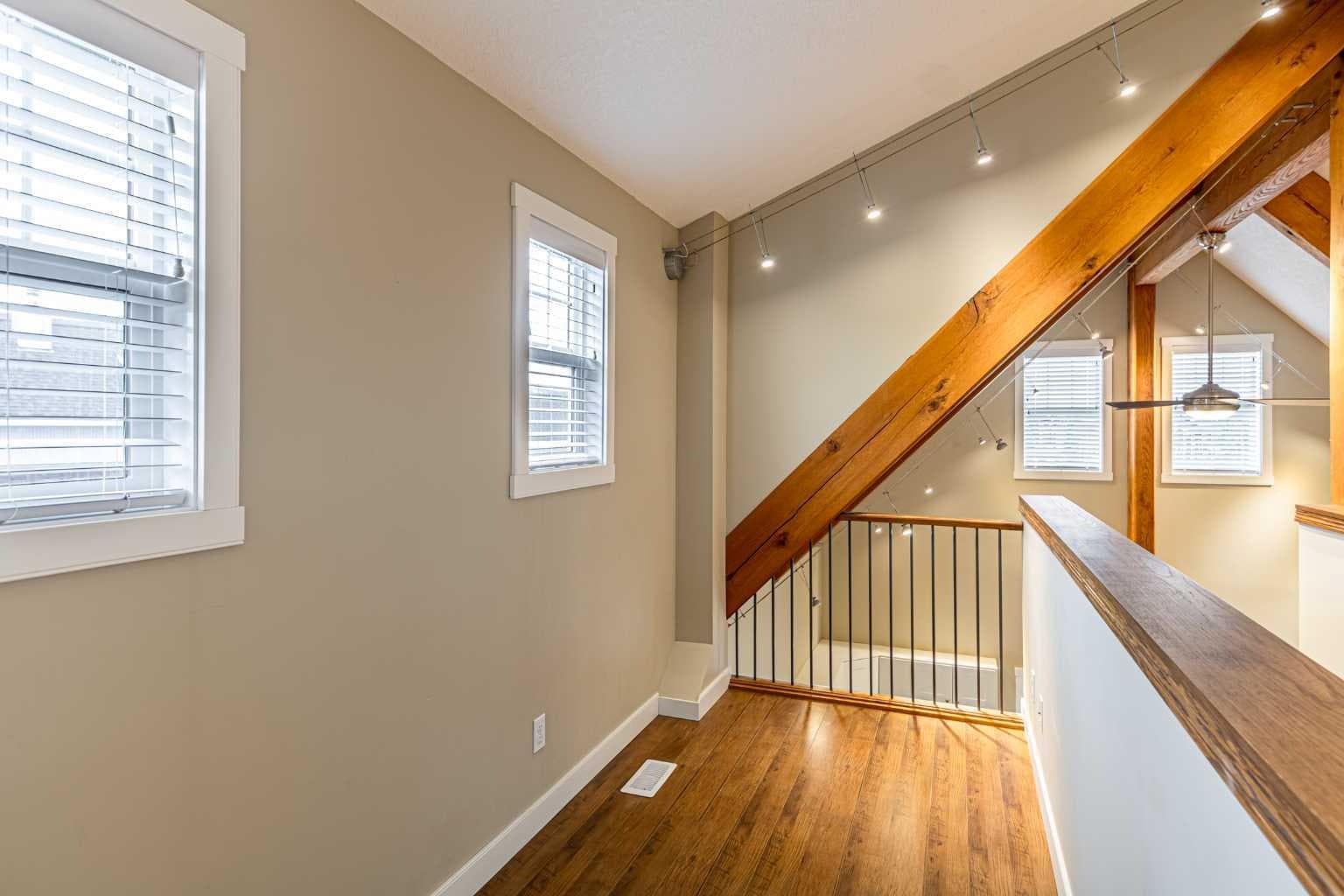 201 Cottageclub Crescent 