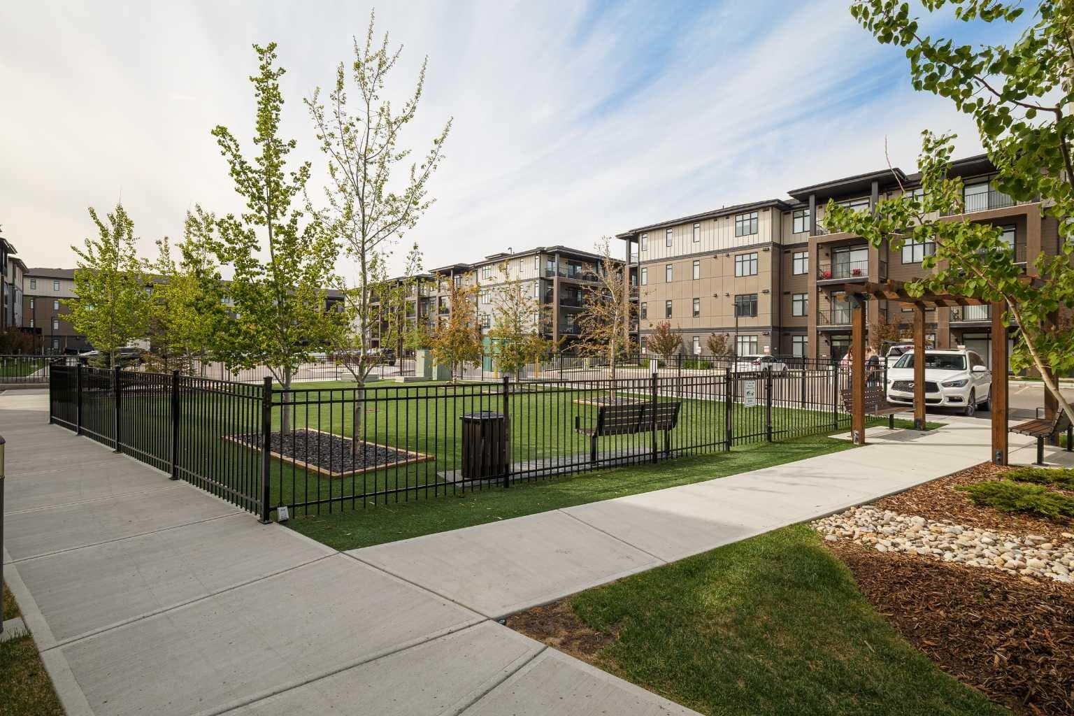4403, 200 Seton Circle SE