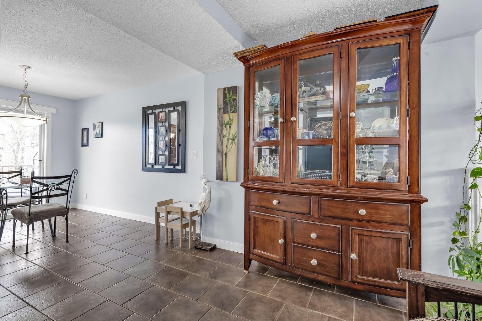 6004, 2370 Bayside Road SW