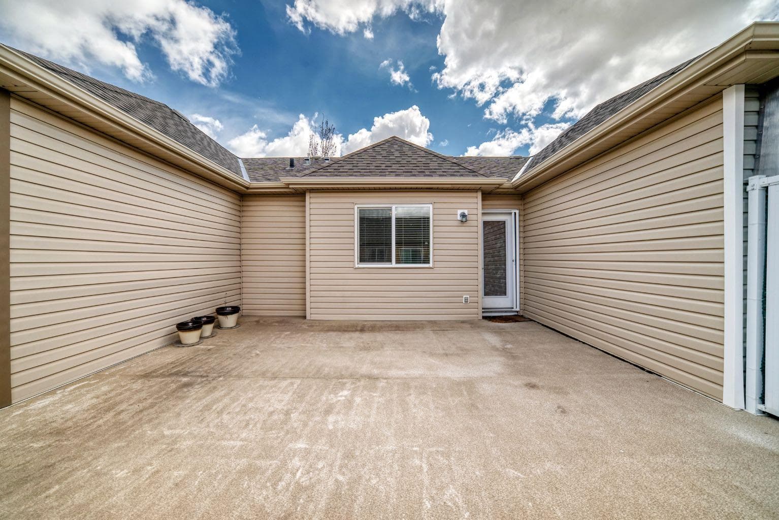 553 Windstone Common SW