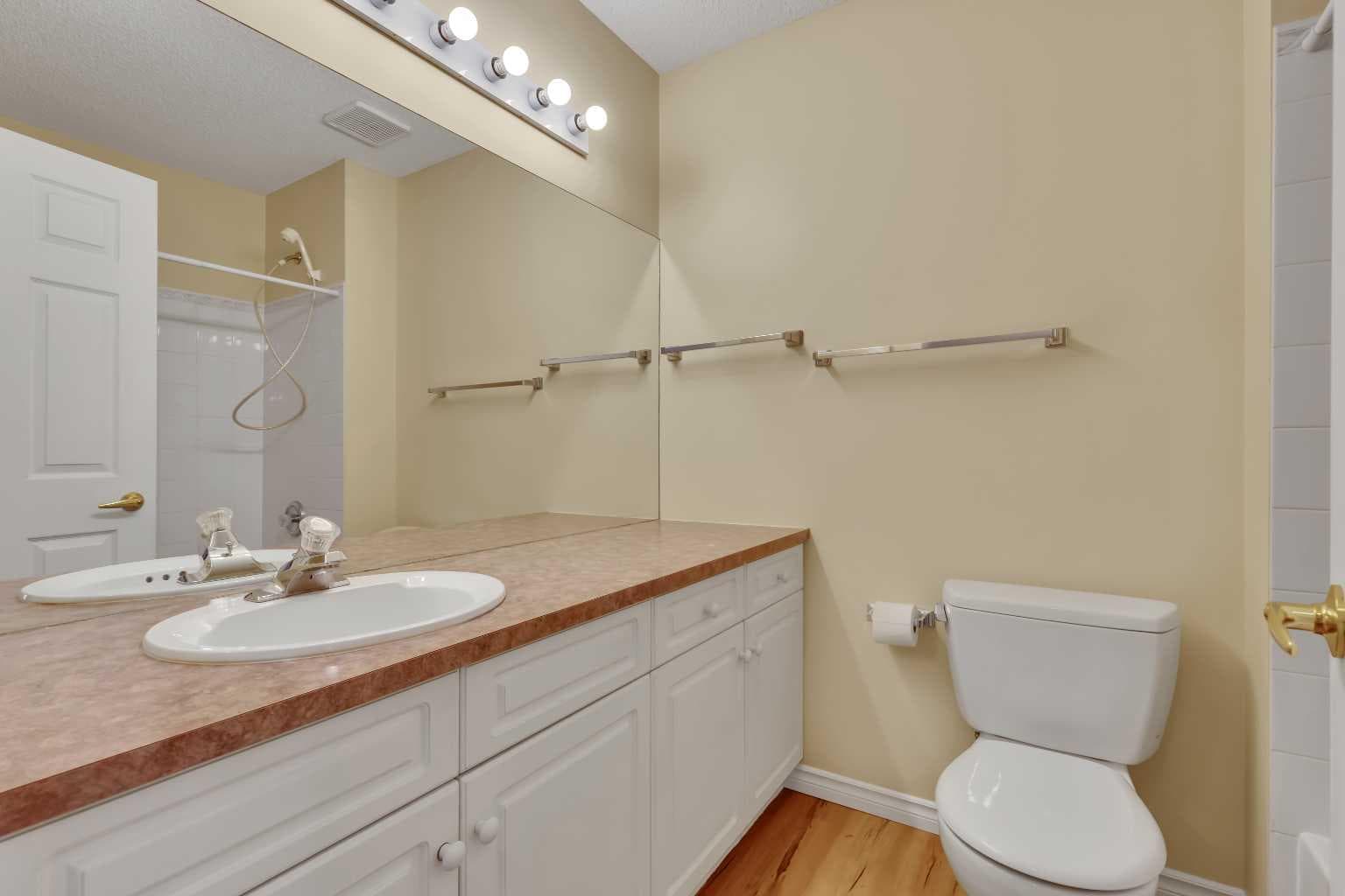 140 Valley Ridge Heights NW