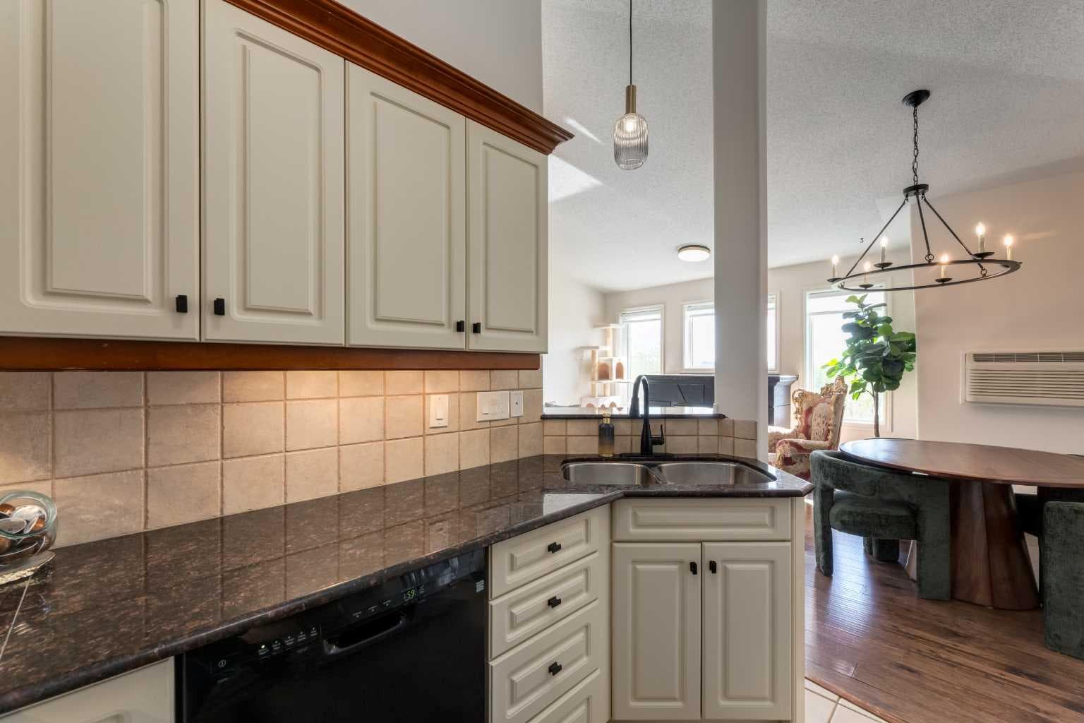 505, 2419 Erlton Road SW