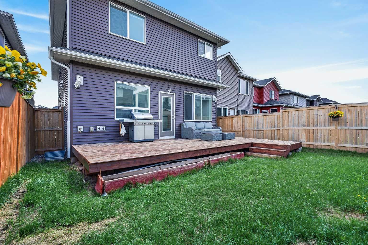 49 Redstone Heath NE