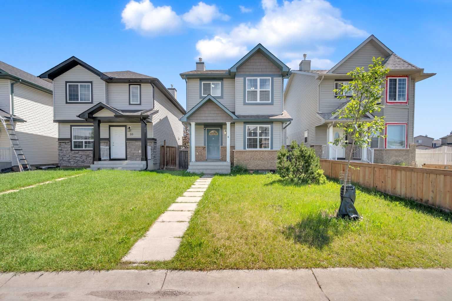 6 Saddlemont Way NE