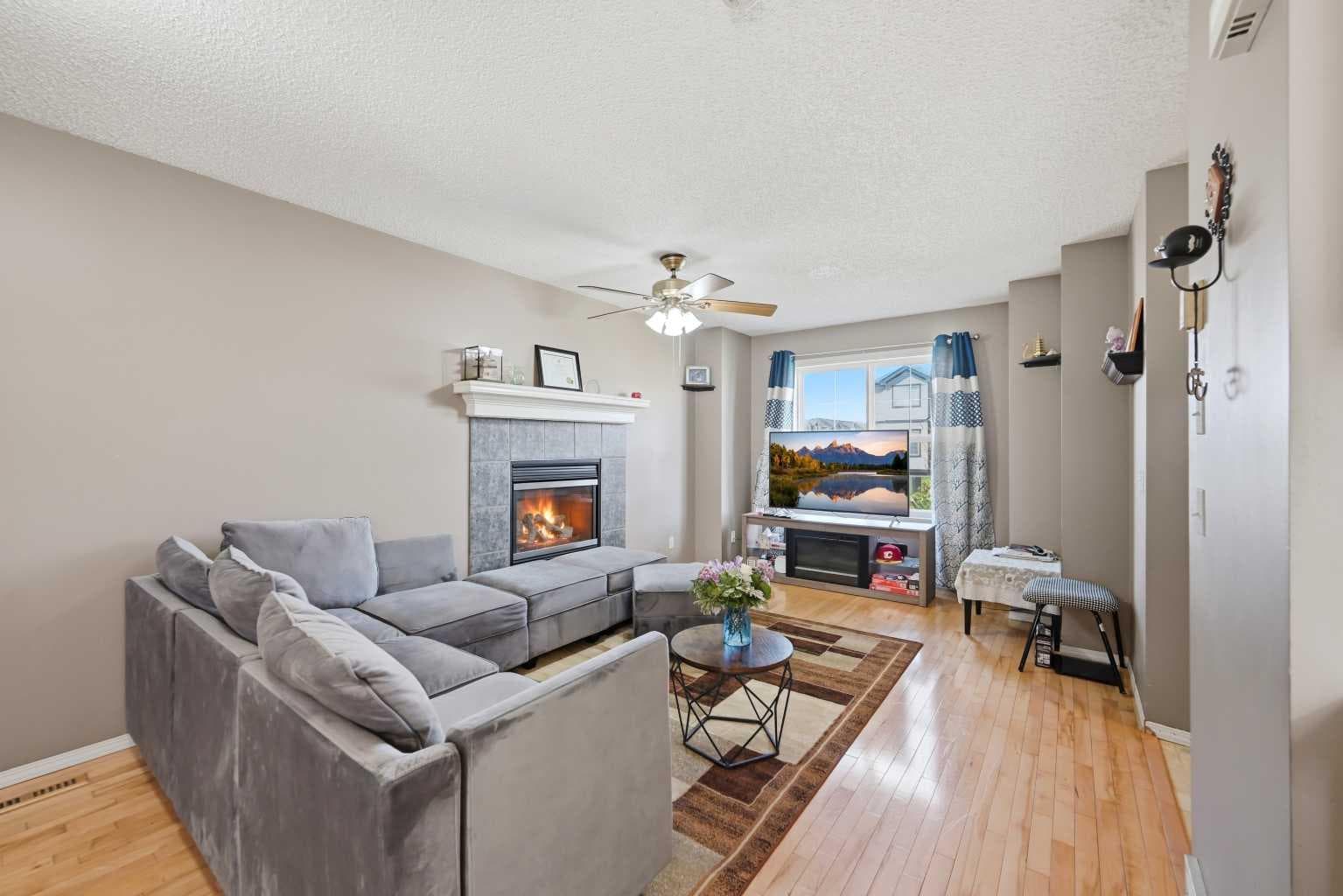 6 Saddlemont Way NE
