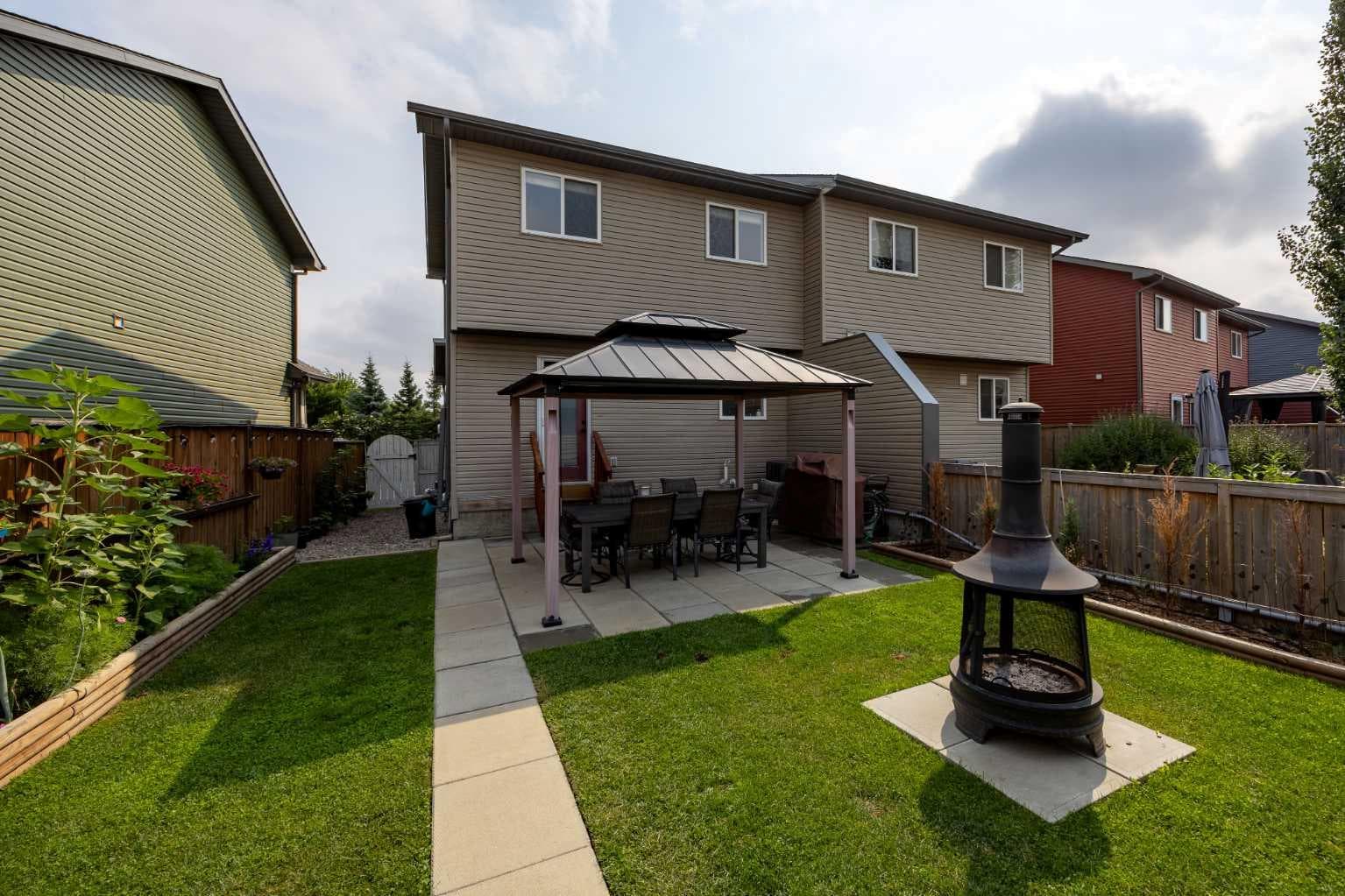 86 Everwillow Circle SW