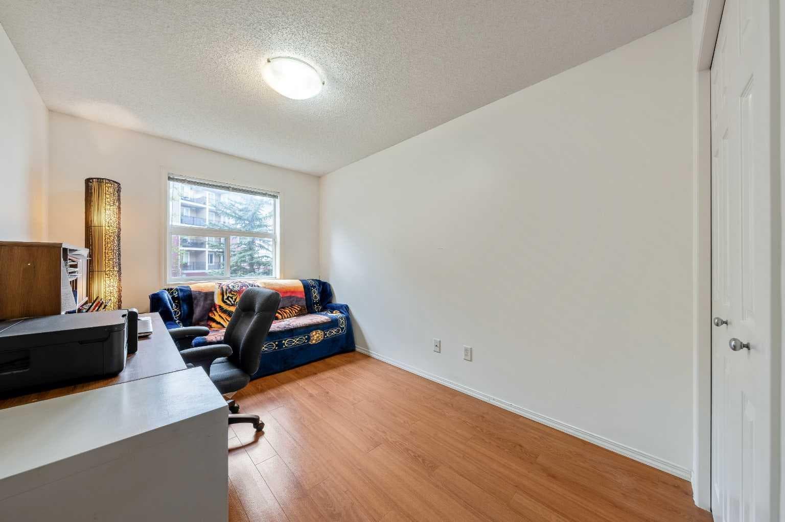 2132, 700 Willowbrook Road NW