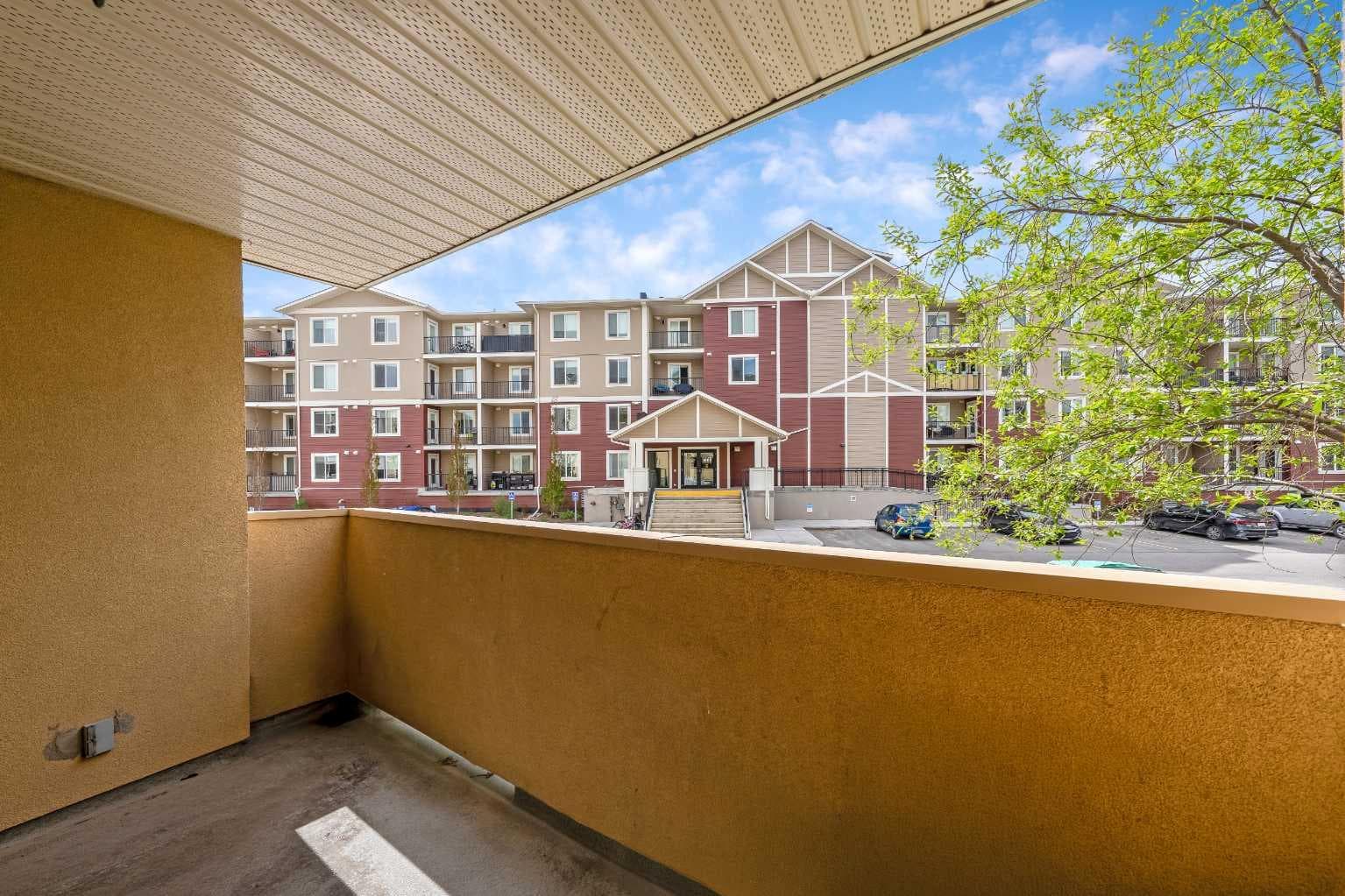 2132, 700 Willowbrook Road NW