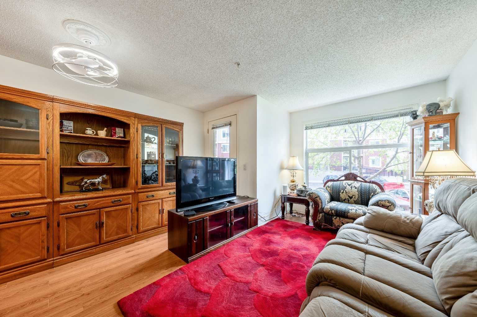 2132, 700 Willowbrook Road NW