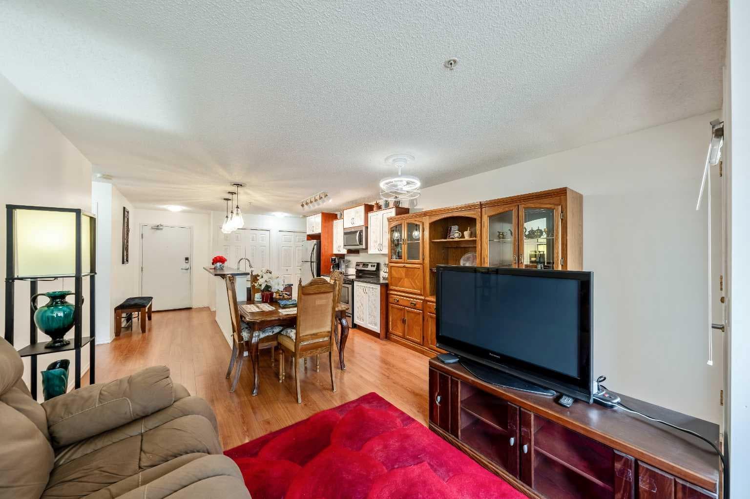 2132, 700 Willowbrook Road NW