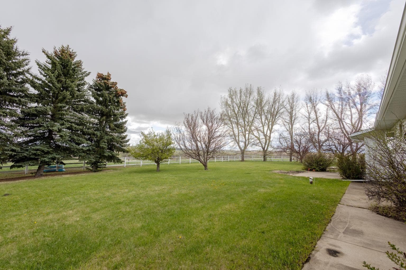 273216 Range Road 23  