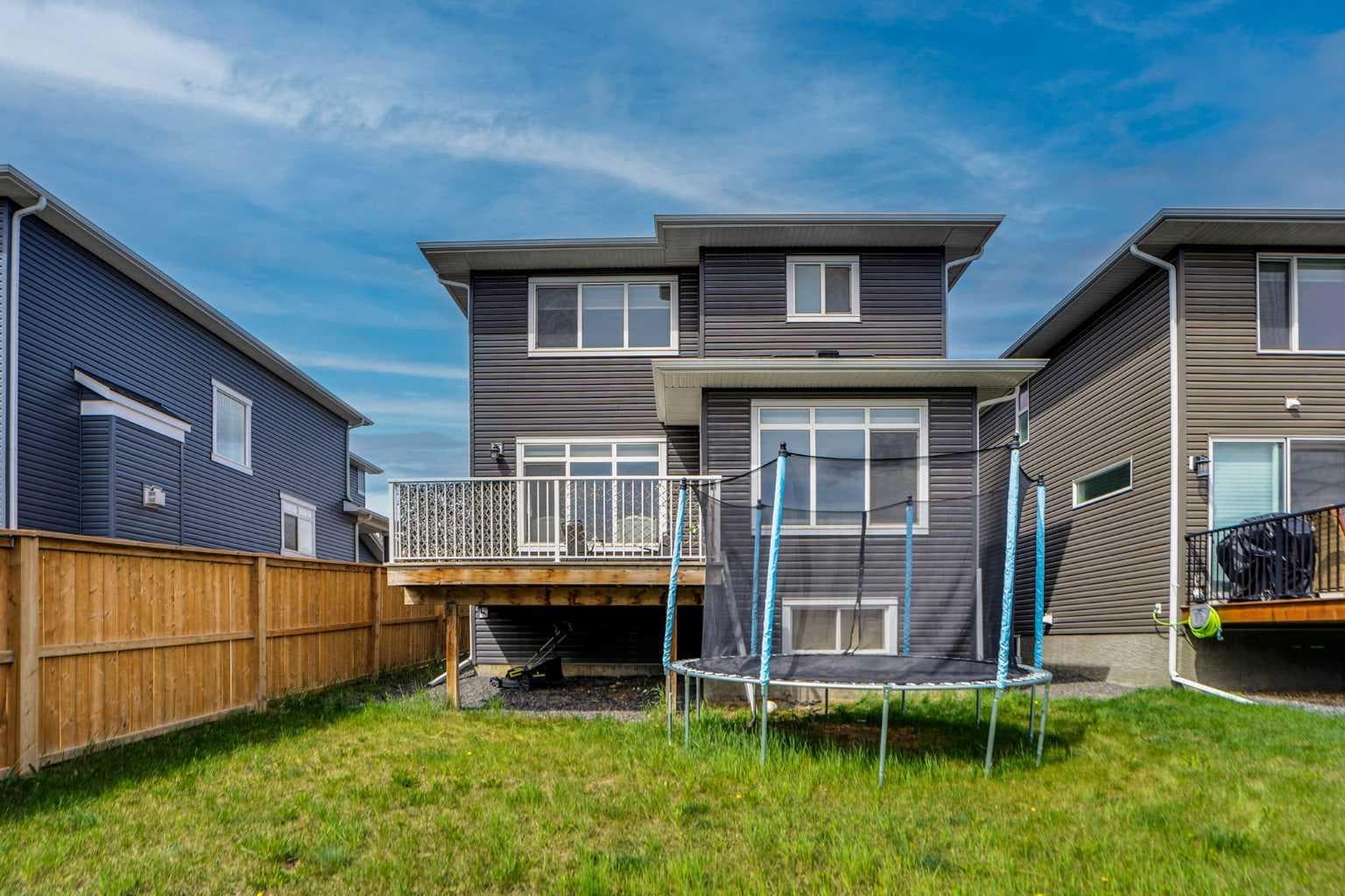 3 Rivercrest Common 