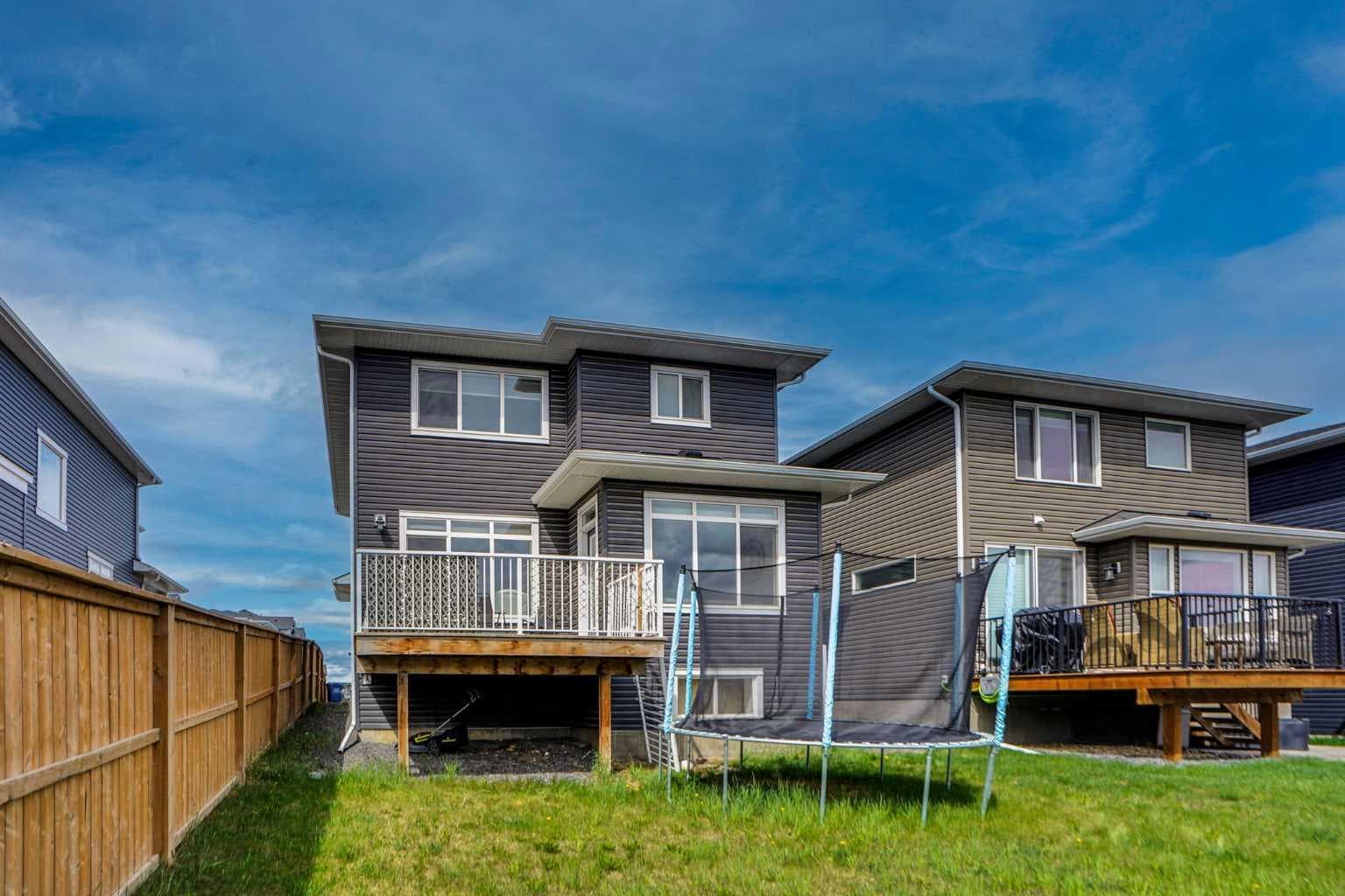 3 Rivercrest Common 