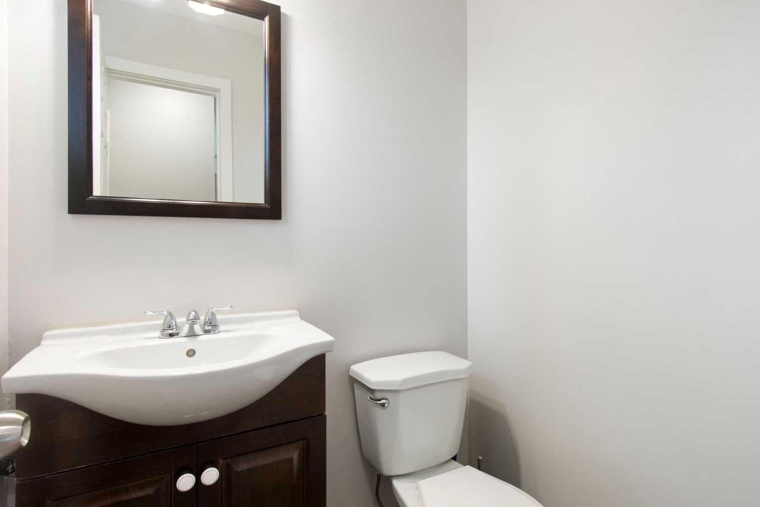 92, 630 Sabrina Road SW