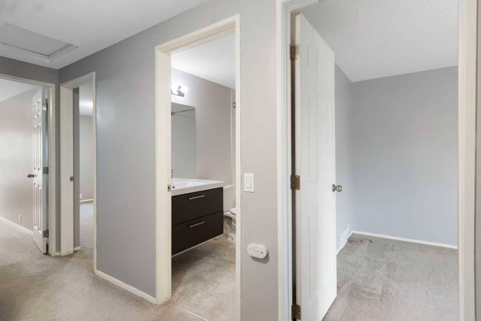 92, 630 Sabrina Road SW