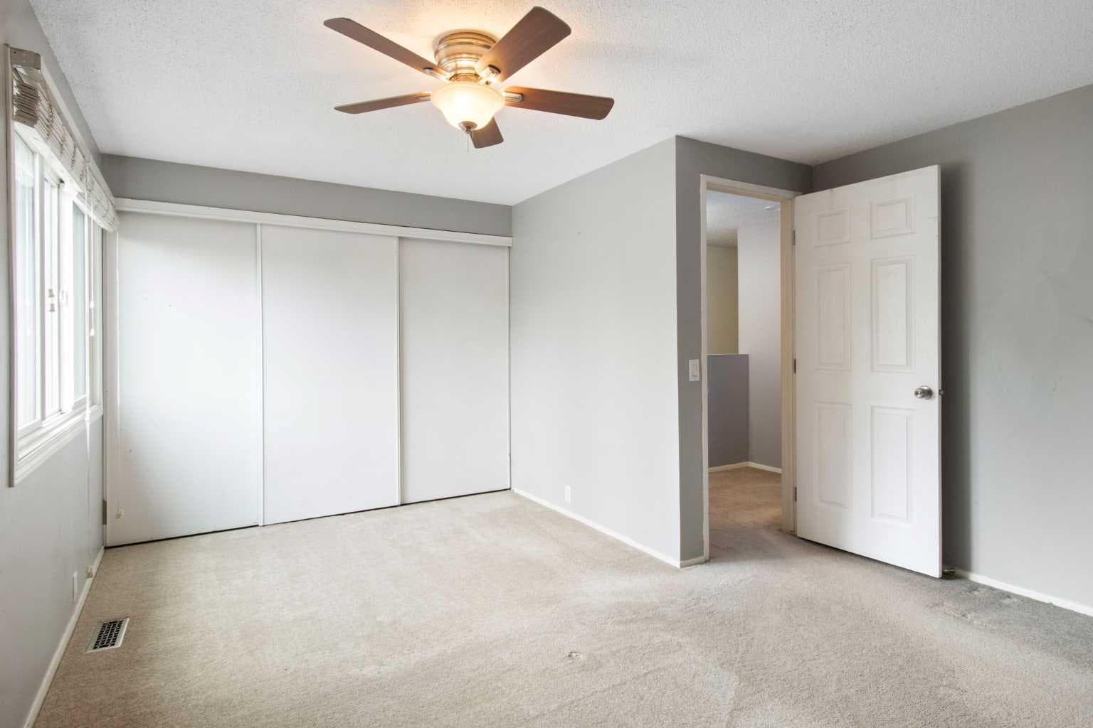 92, 630 Sabrina Road SW
