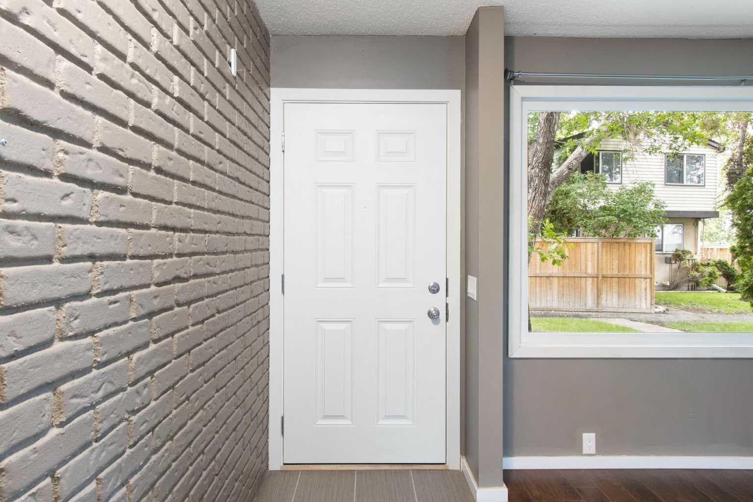 92, 630 Sabrina Road SW