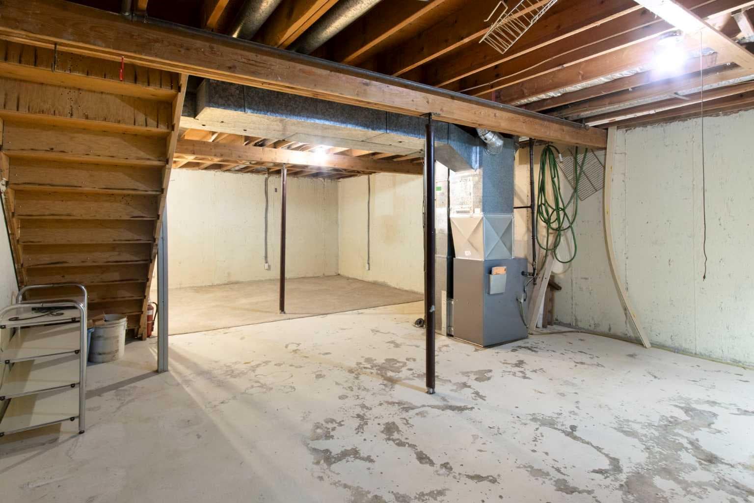 92, 630 Sabrina Road SW