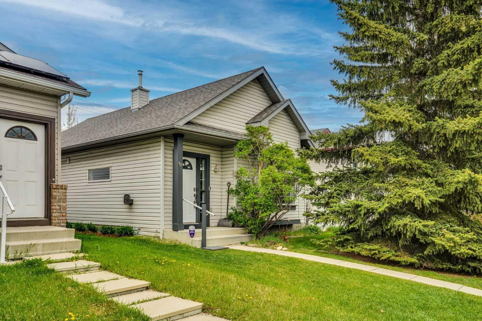 42 Harvest Rose Circle NE