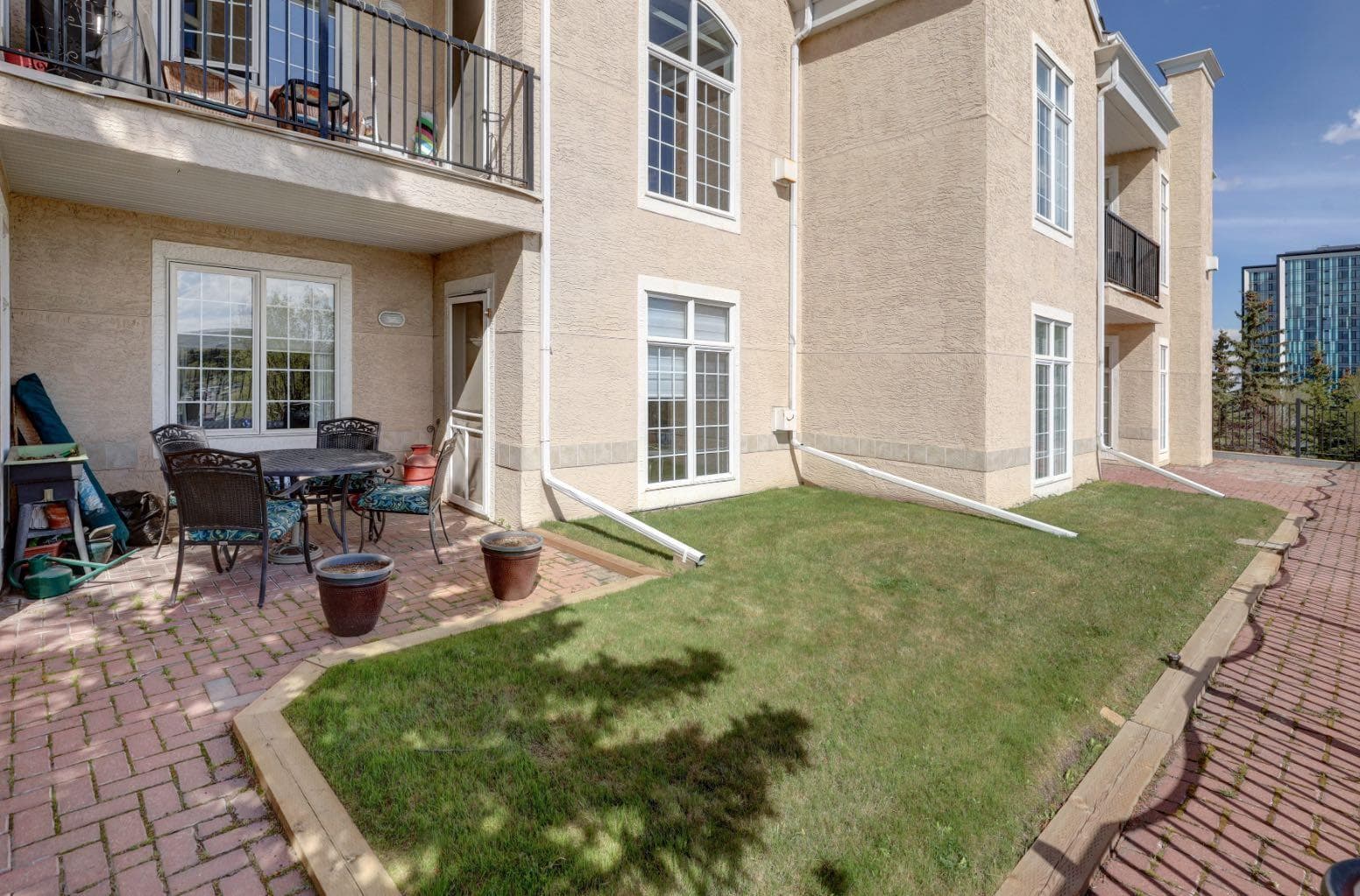 105, 4835 Dalhousie Drive NW