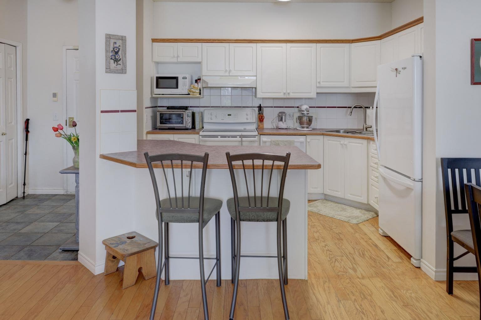 105, 4835 Dalhousie Drive NW