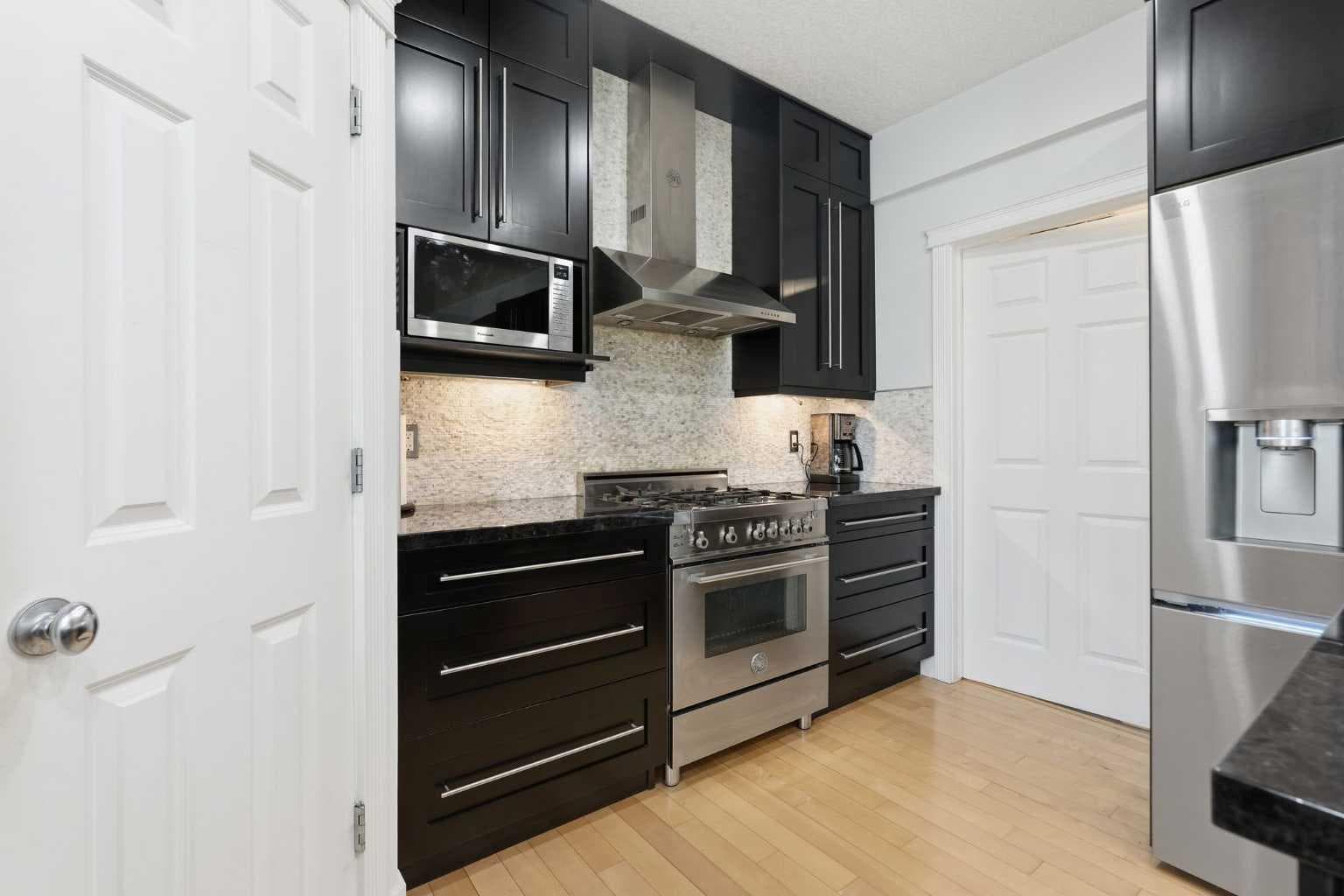 130 Garrison Square SW