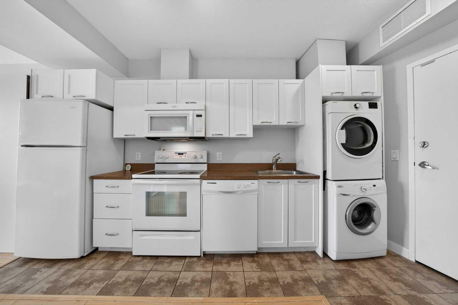 306, 3830 Brentwood Road NW
