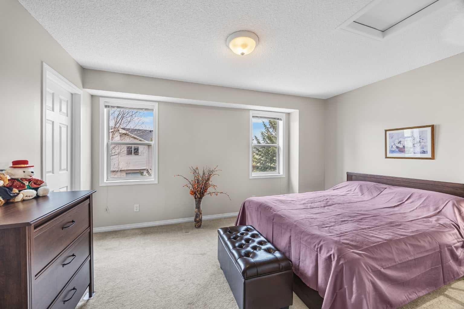 33 Country Hills Cove NW
