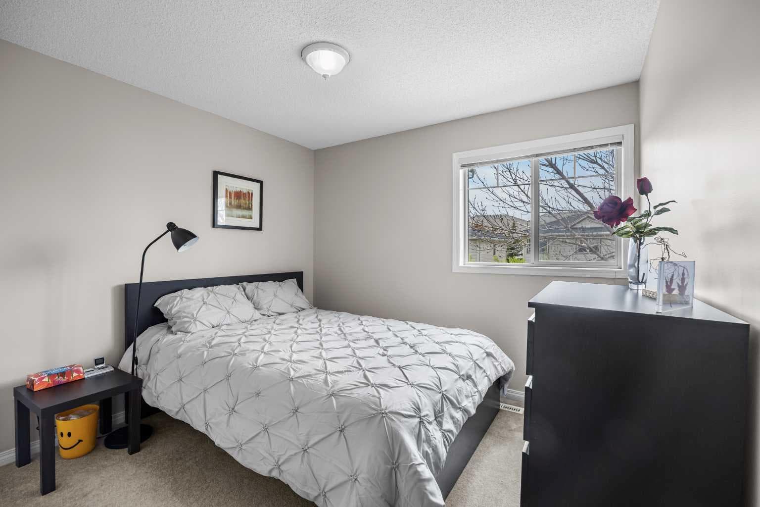 33 Country Hills Cove NW