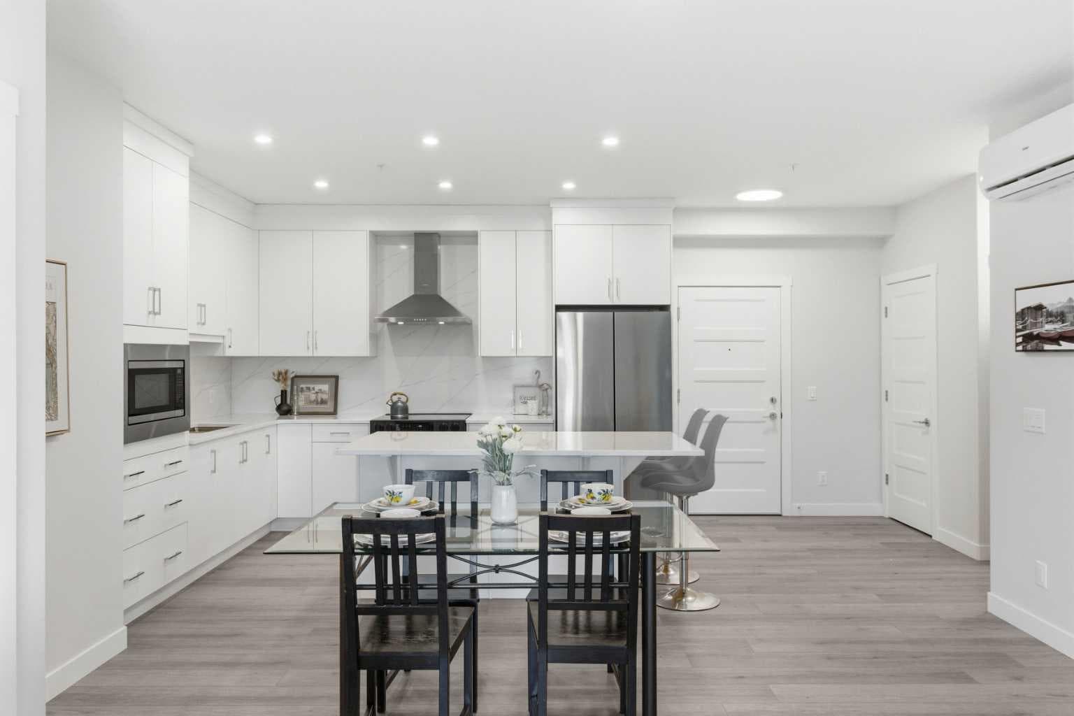1306, 81 Arbour Lake View NW