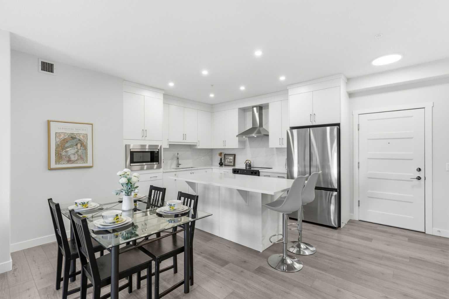 1306, 81 Arbour Lake View NW