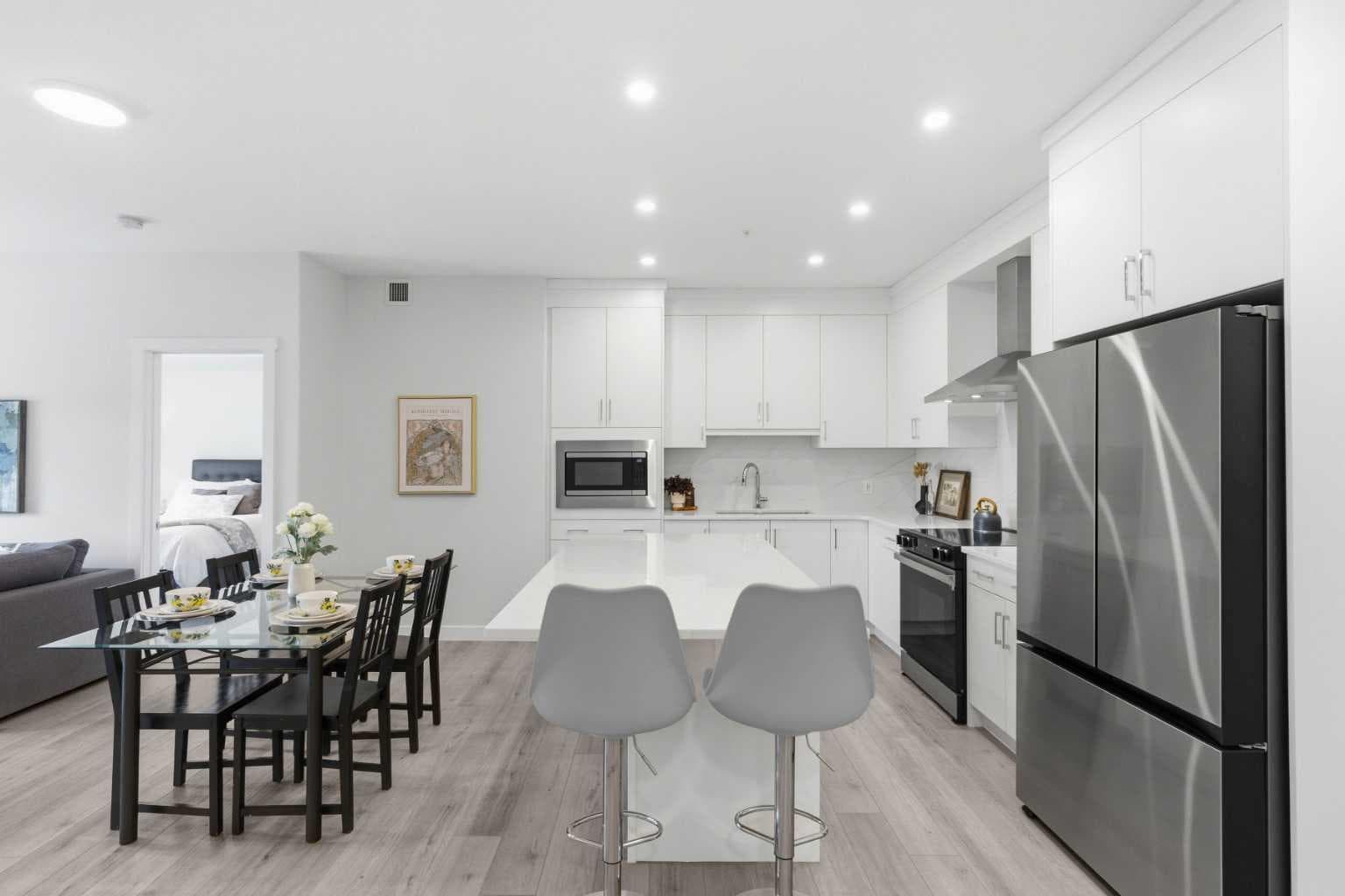 1306, 81 Arbour Lake View NW