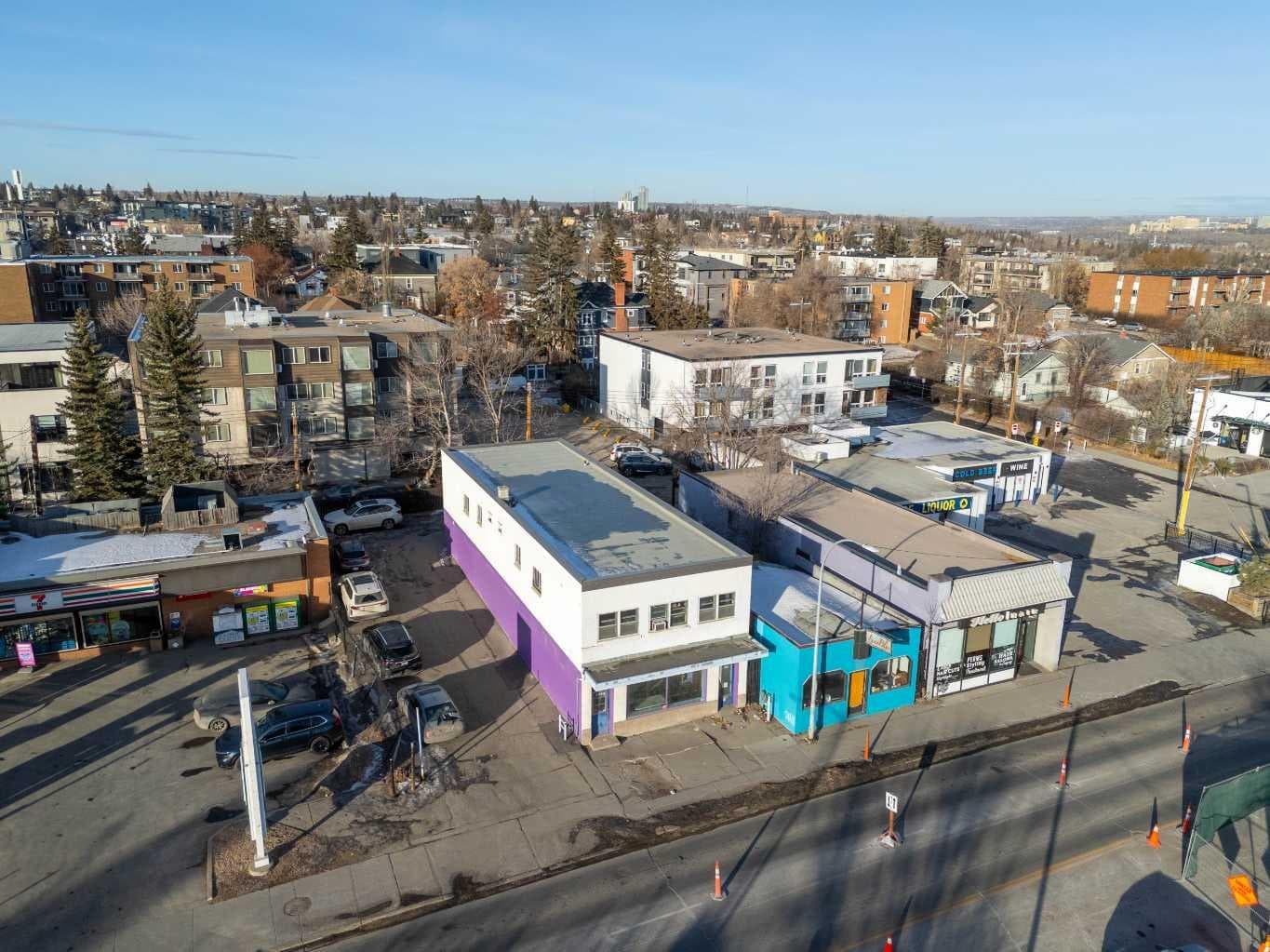 2611, 2613, 2615 14 Street SW