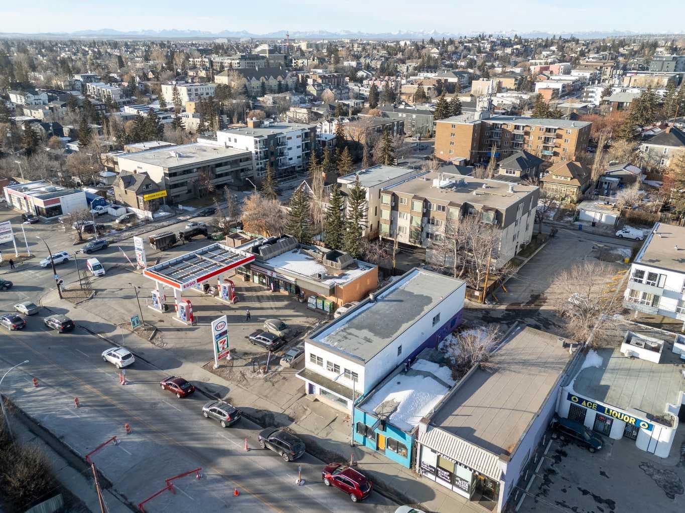 2611, 2613, 2615 14 Street SW