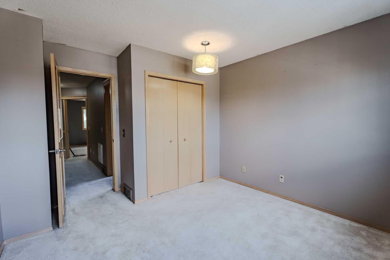 135 Canterbury Court SW