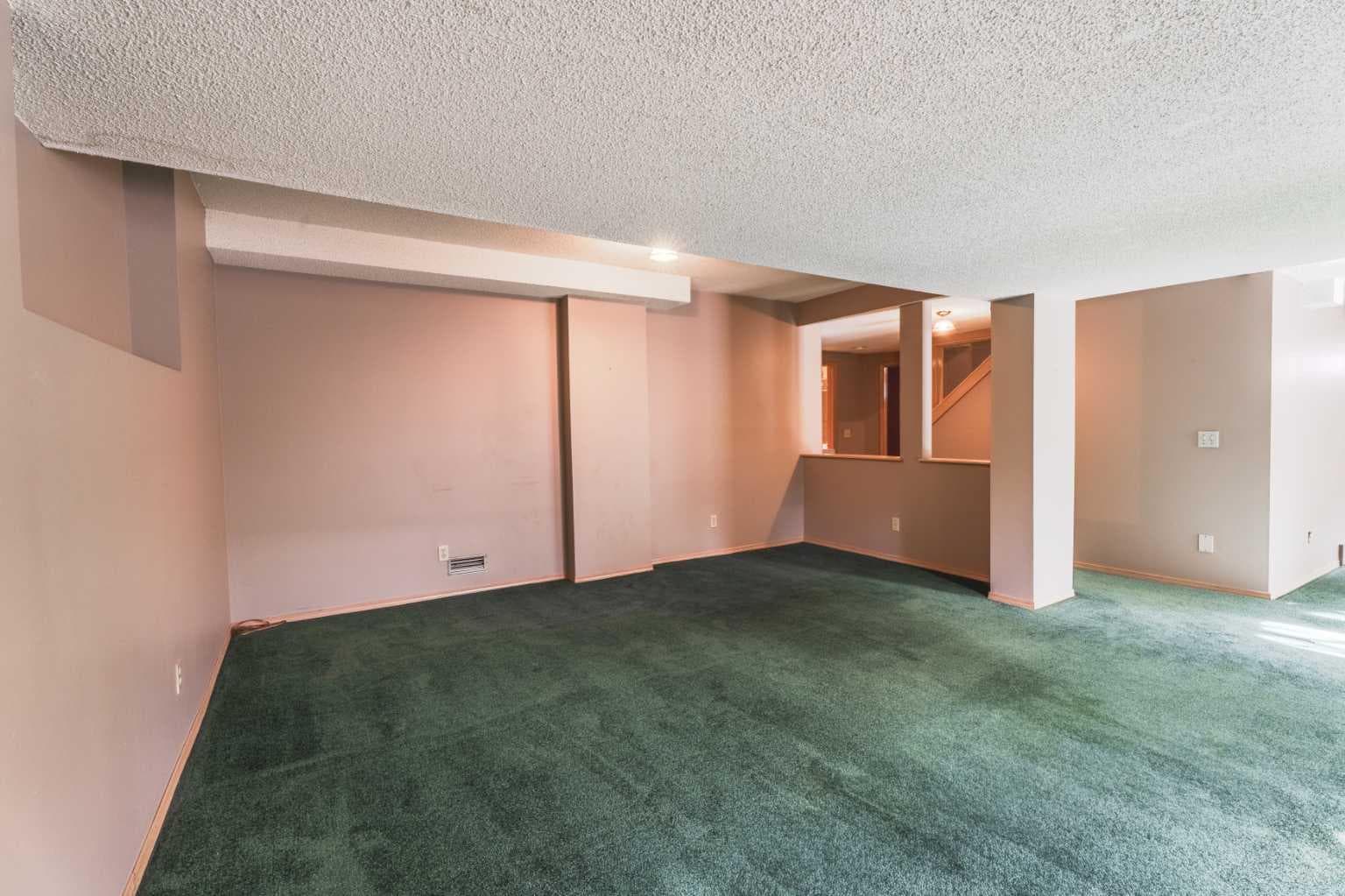 135 Canterbury Court SW