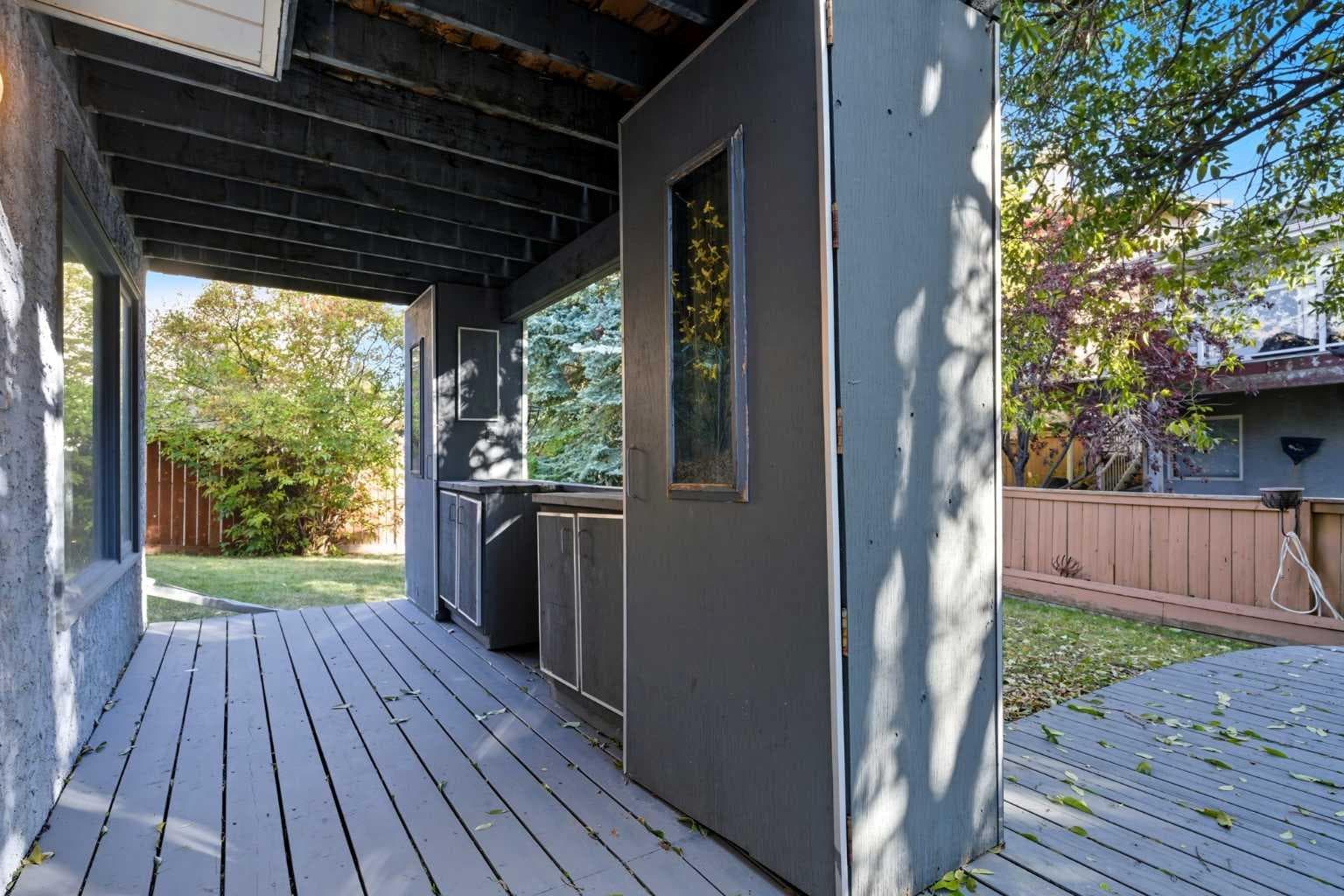 135 Canterbury Court SW