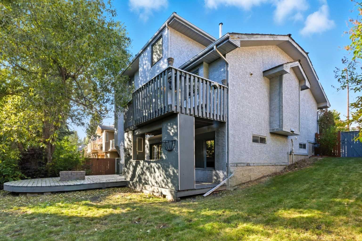 135 Canterbury Court SW