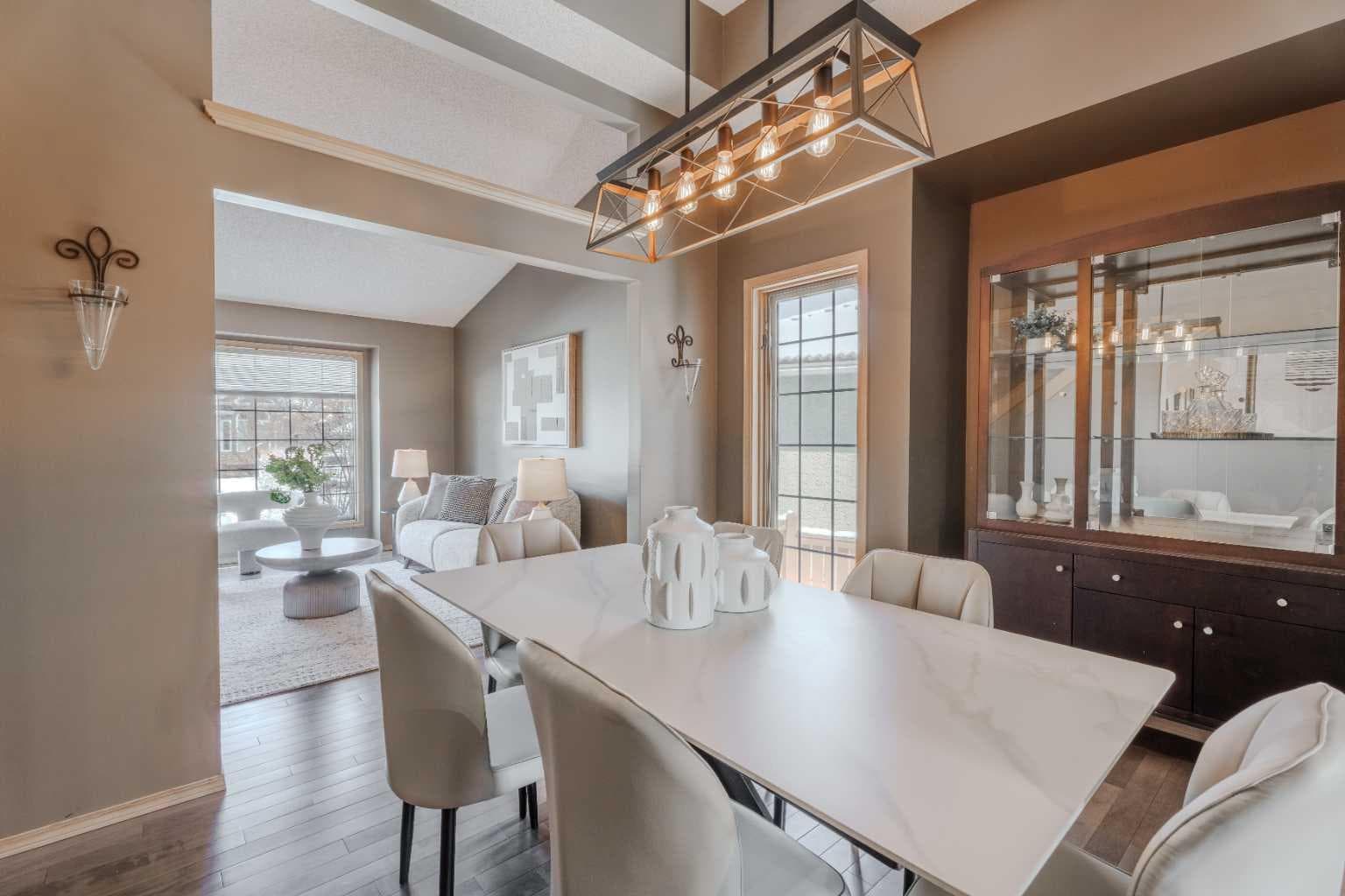 135 Canterbury Court SW
