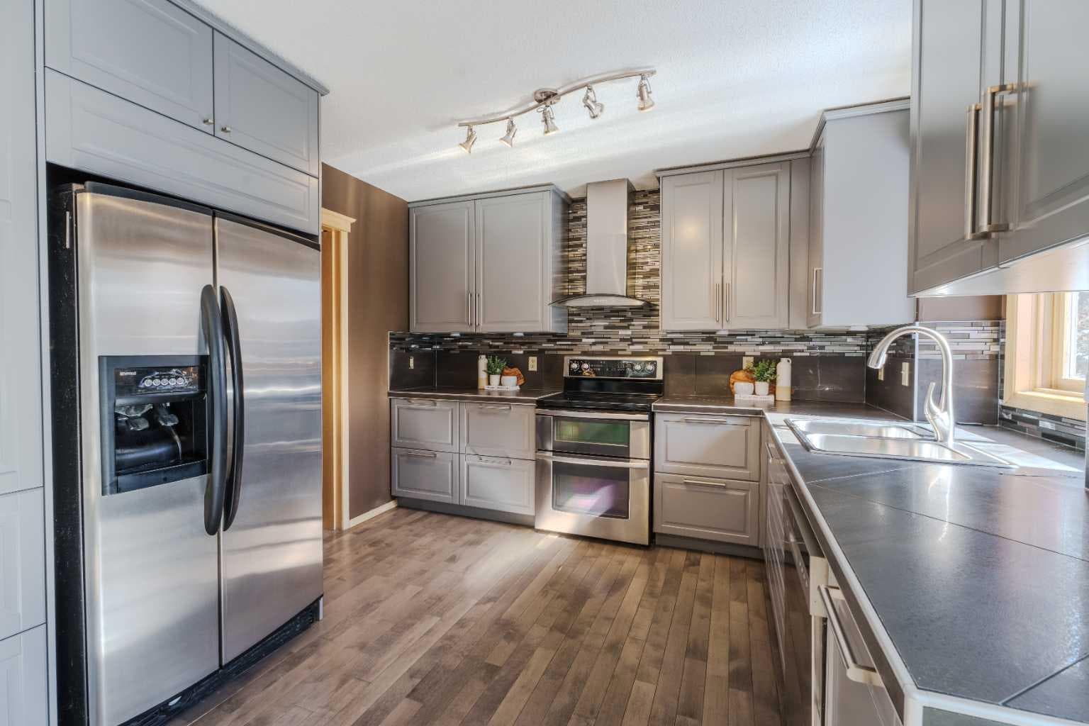 135 Canterbury Court SW