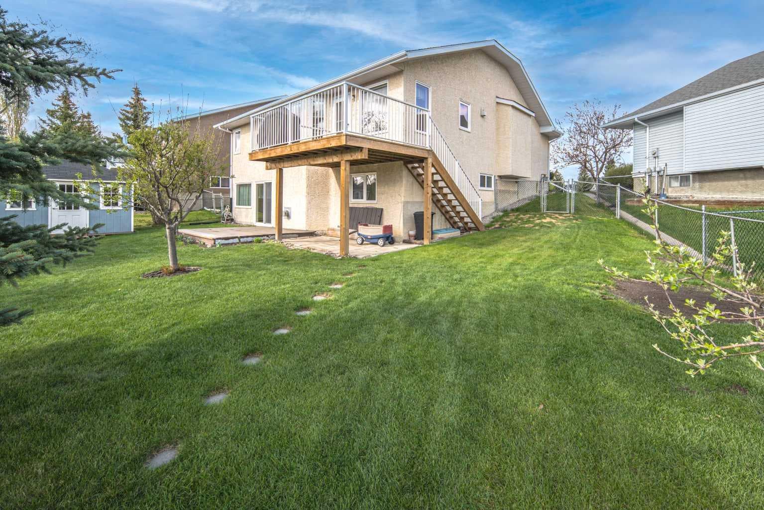 149 Sceptre Court NW