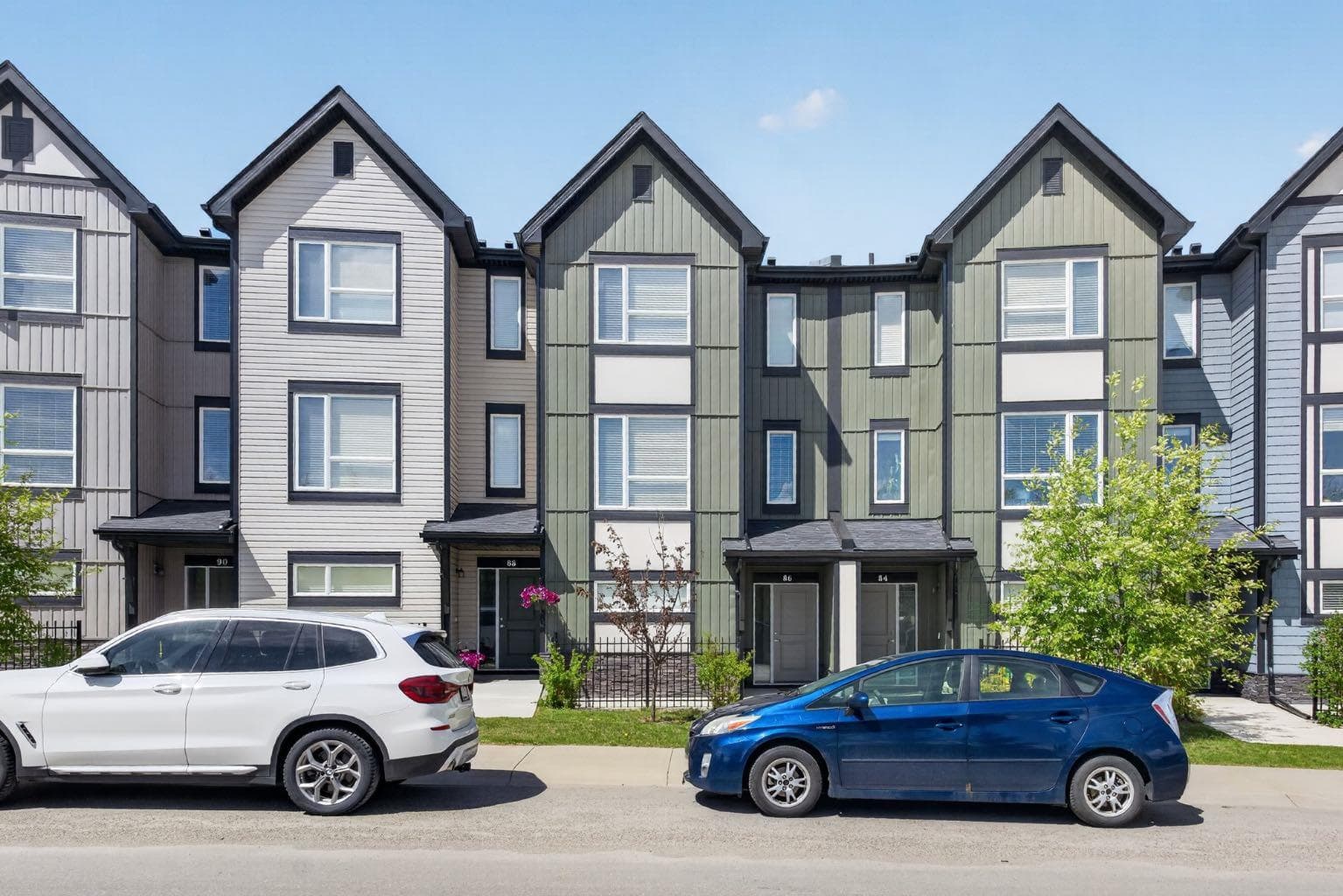 86 Evanscrest Manor NW