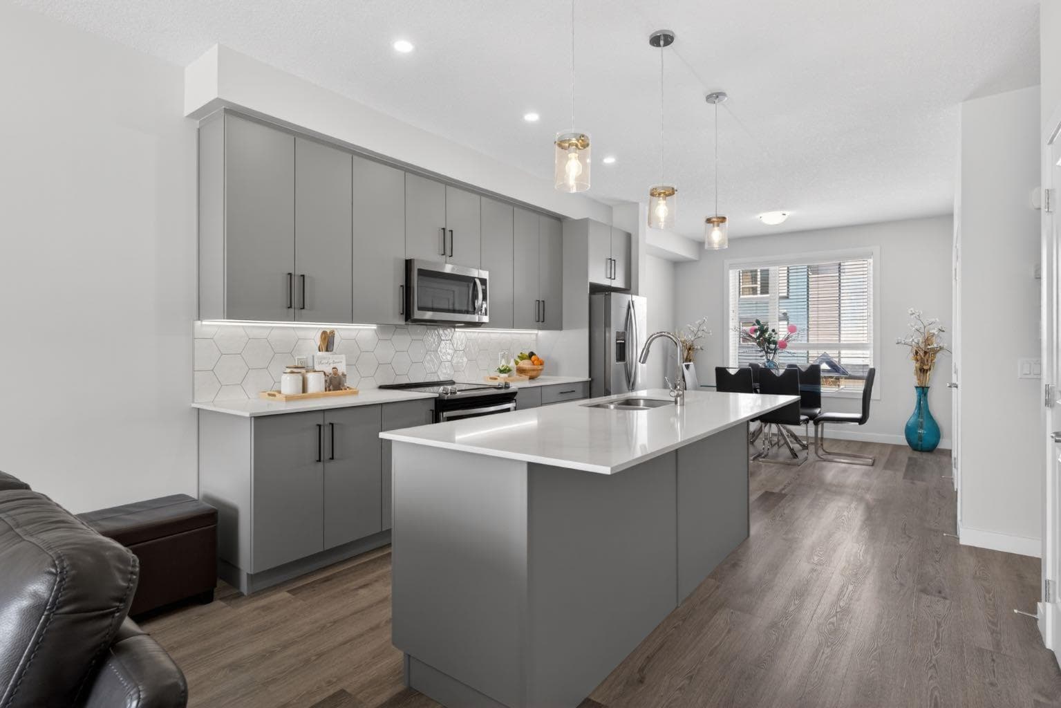 86 Evanscrest Manor NW