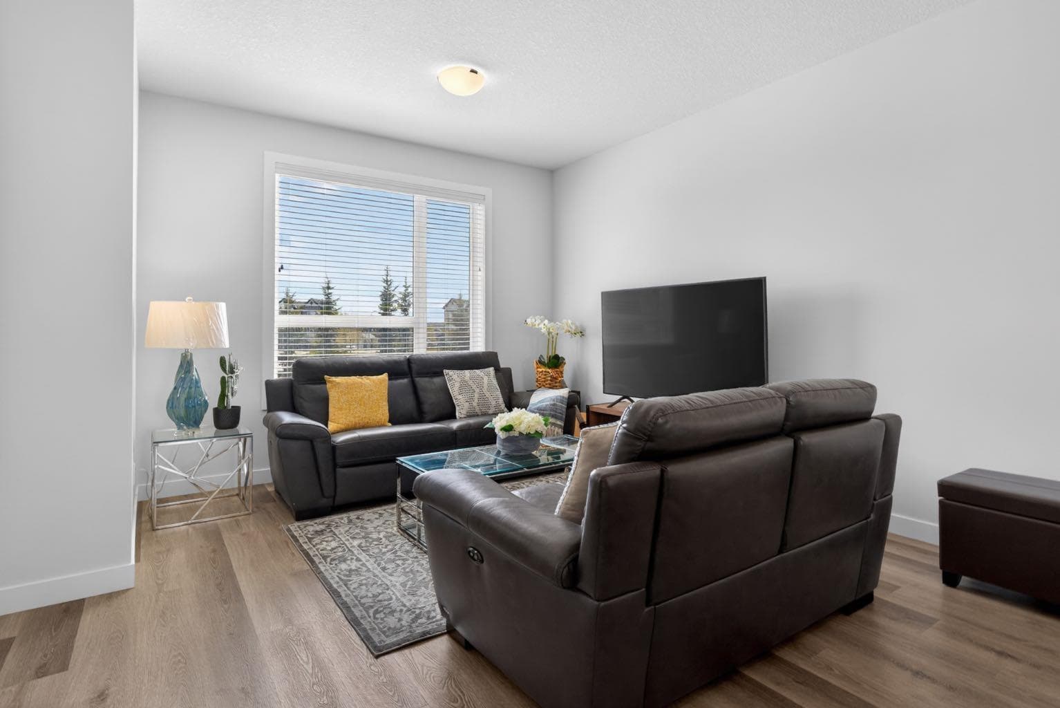 86 Evanscrest Manor NW